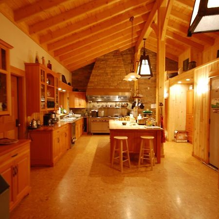 Kispiox Bear Claw Lodge المظهر الخارجي الصورة